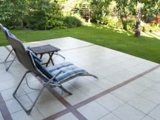 Gartenstuhl mit Fußteil