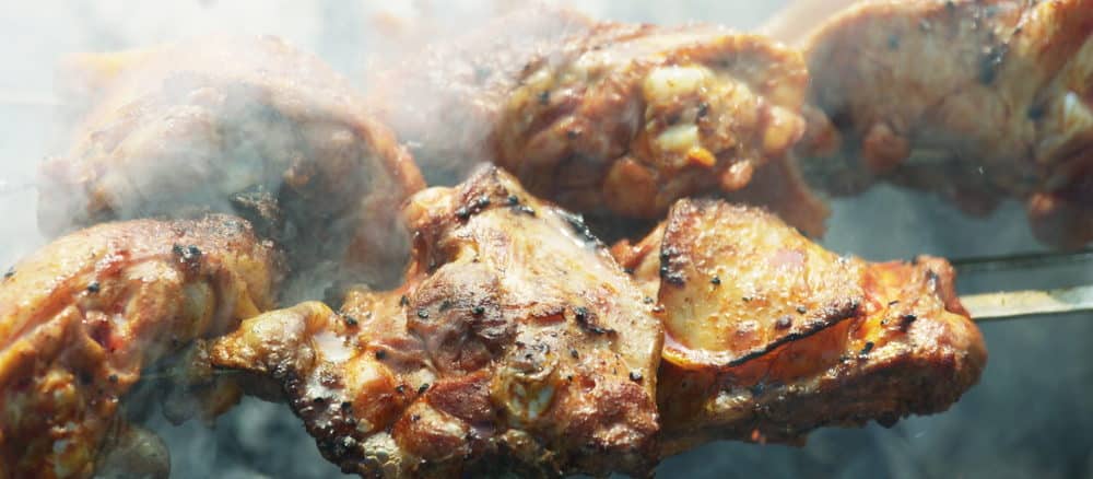 Hähnchenspieße auf dem Grill