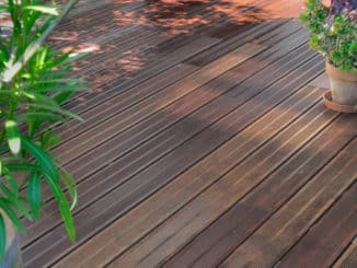 Holzterrasse auf Stelzlagern