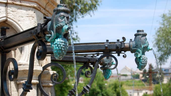 Wasserspeier aus Kupfer
