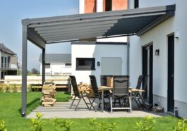 Terrasse mit Überdachung