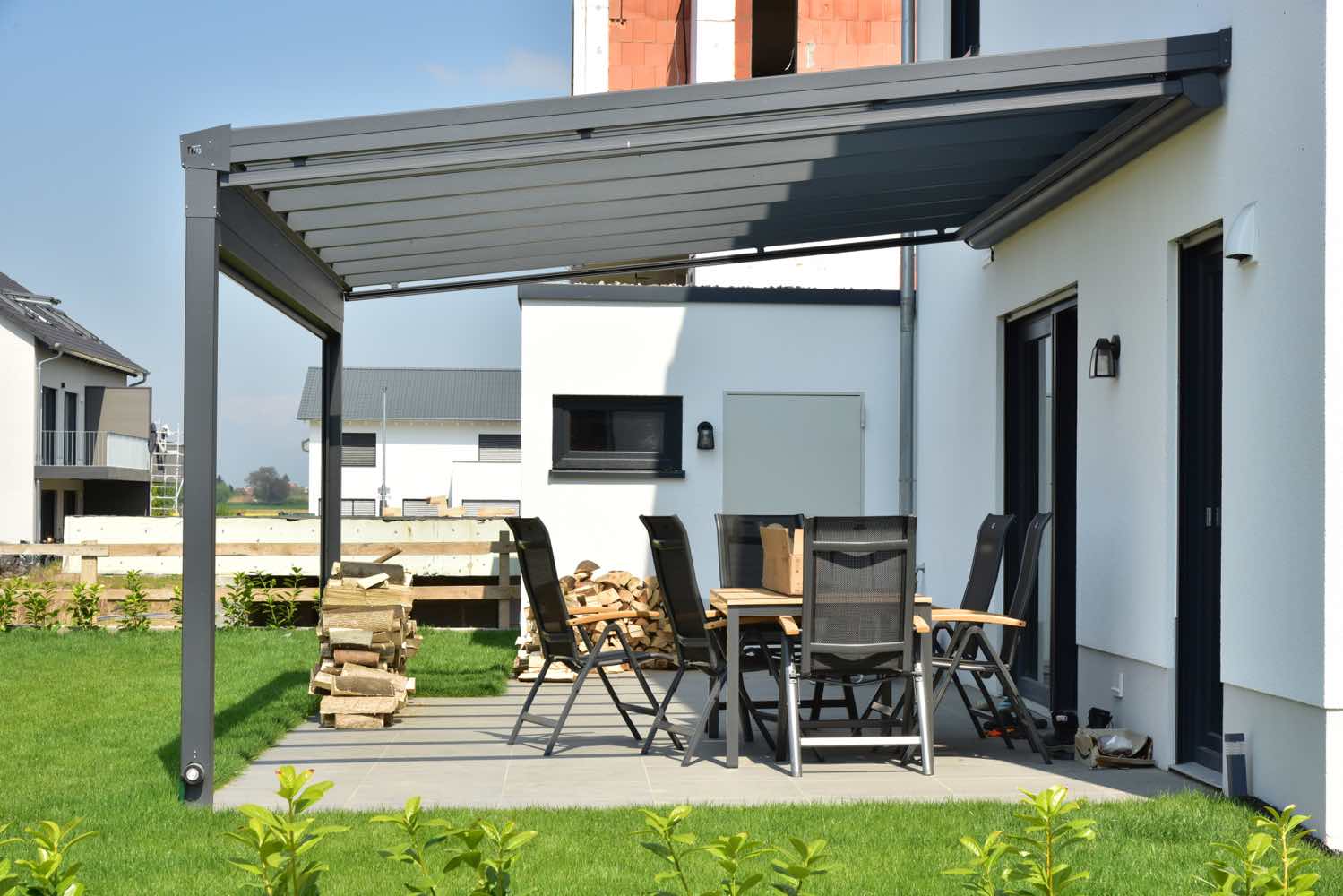Terrasse mit Überdachung